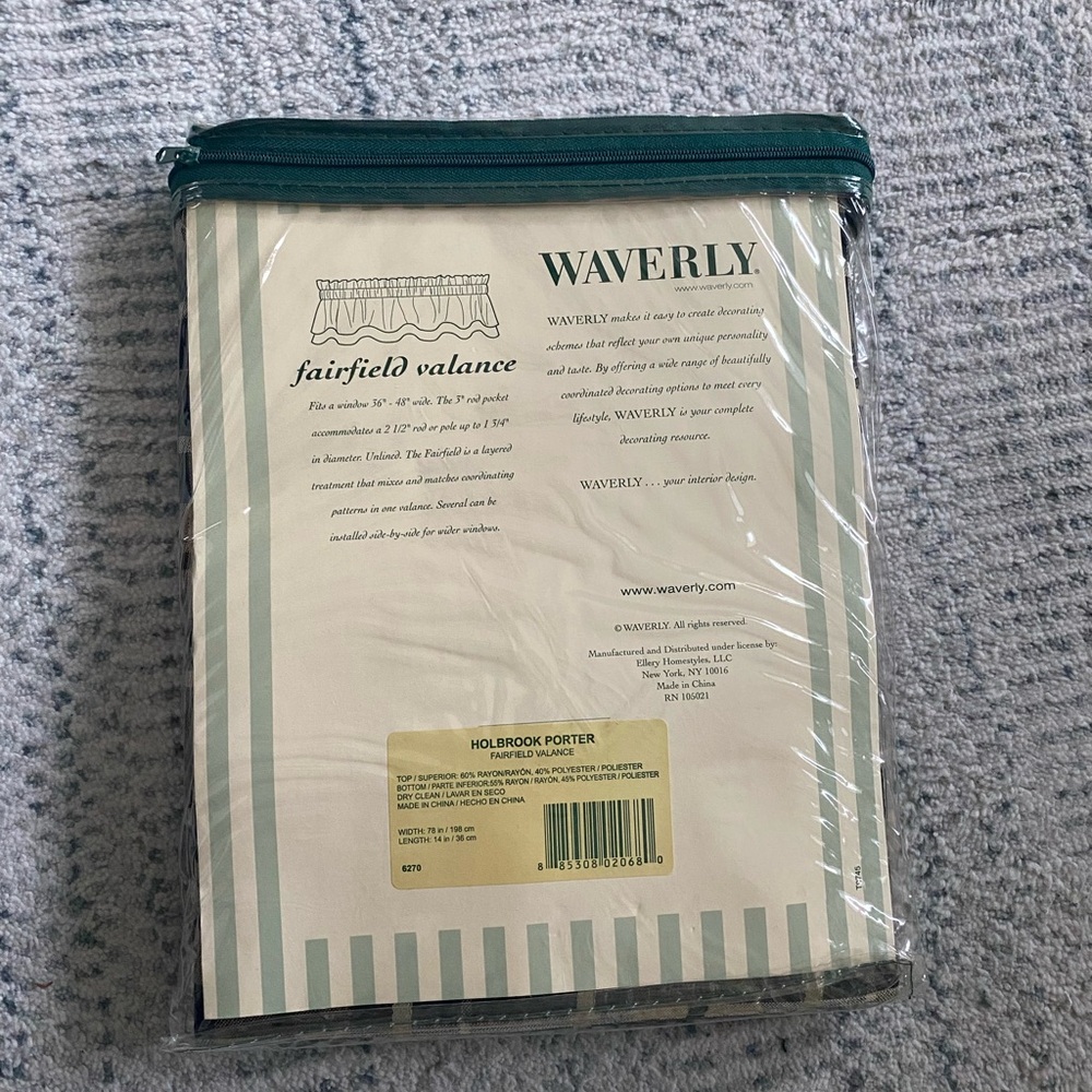 Waverly Fairfield Valance in Black and Gold  Plaid - Picture 7 of 8